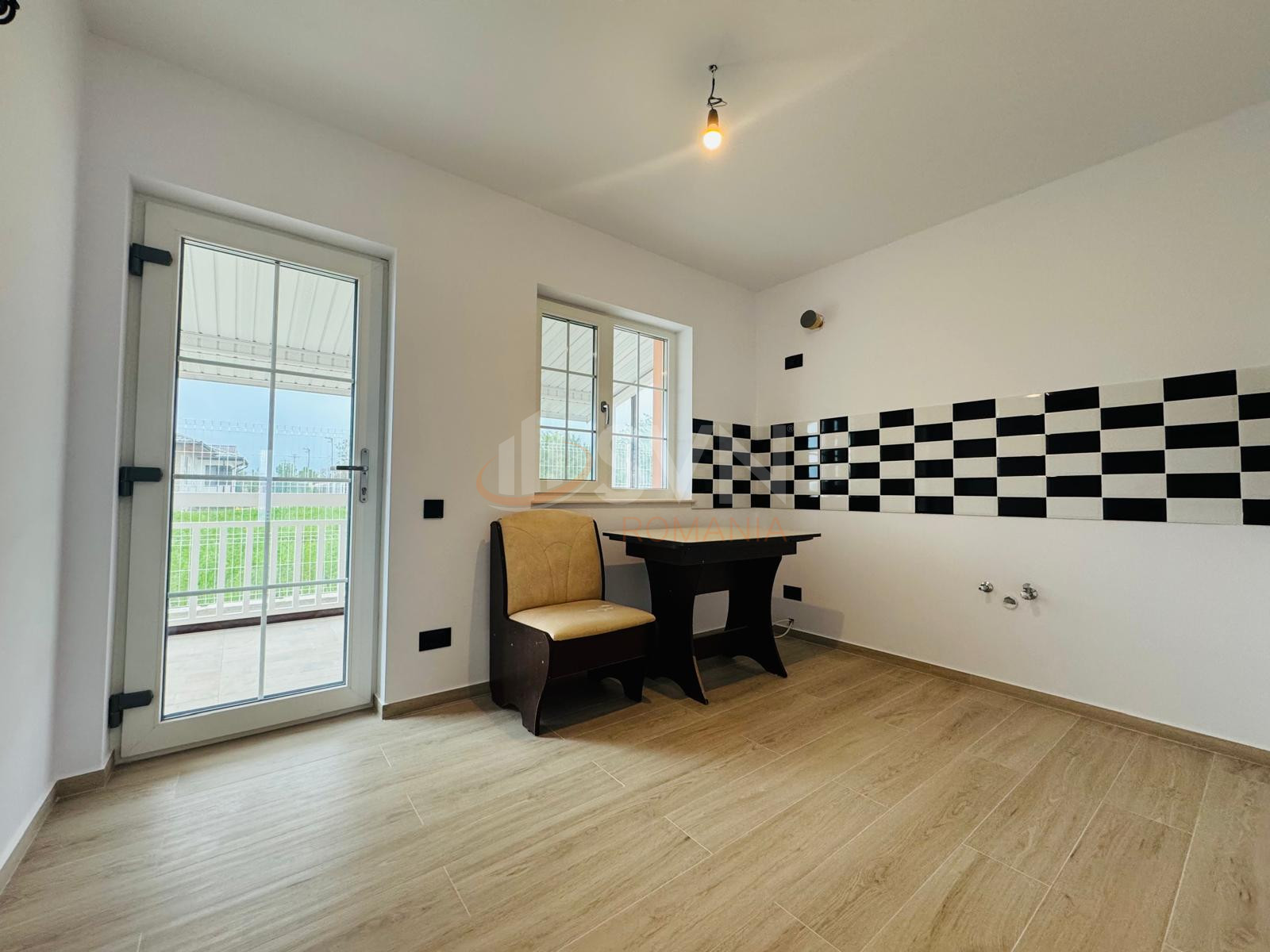 Casa, 3 camere Dambovita/Centru