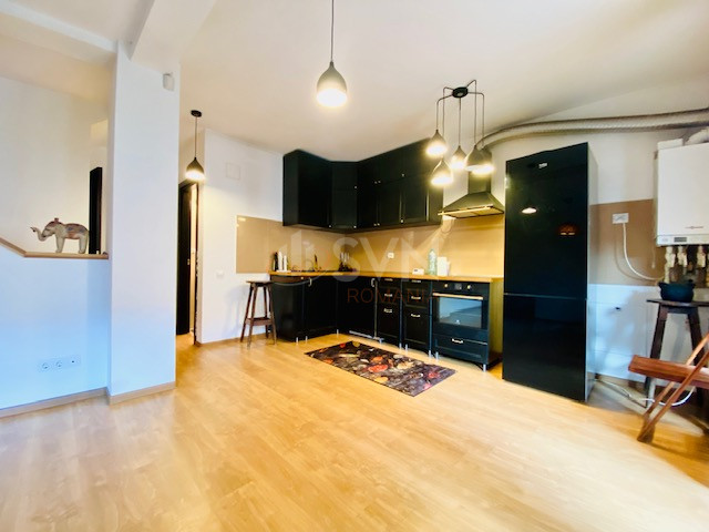 Casa, 3 camere Bucuresti/Titan