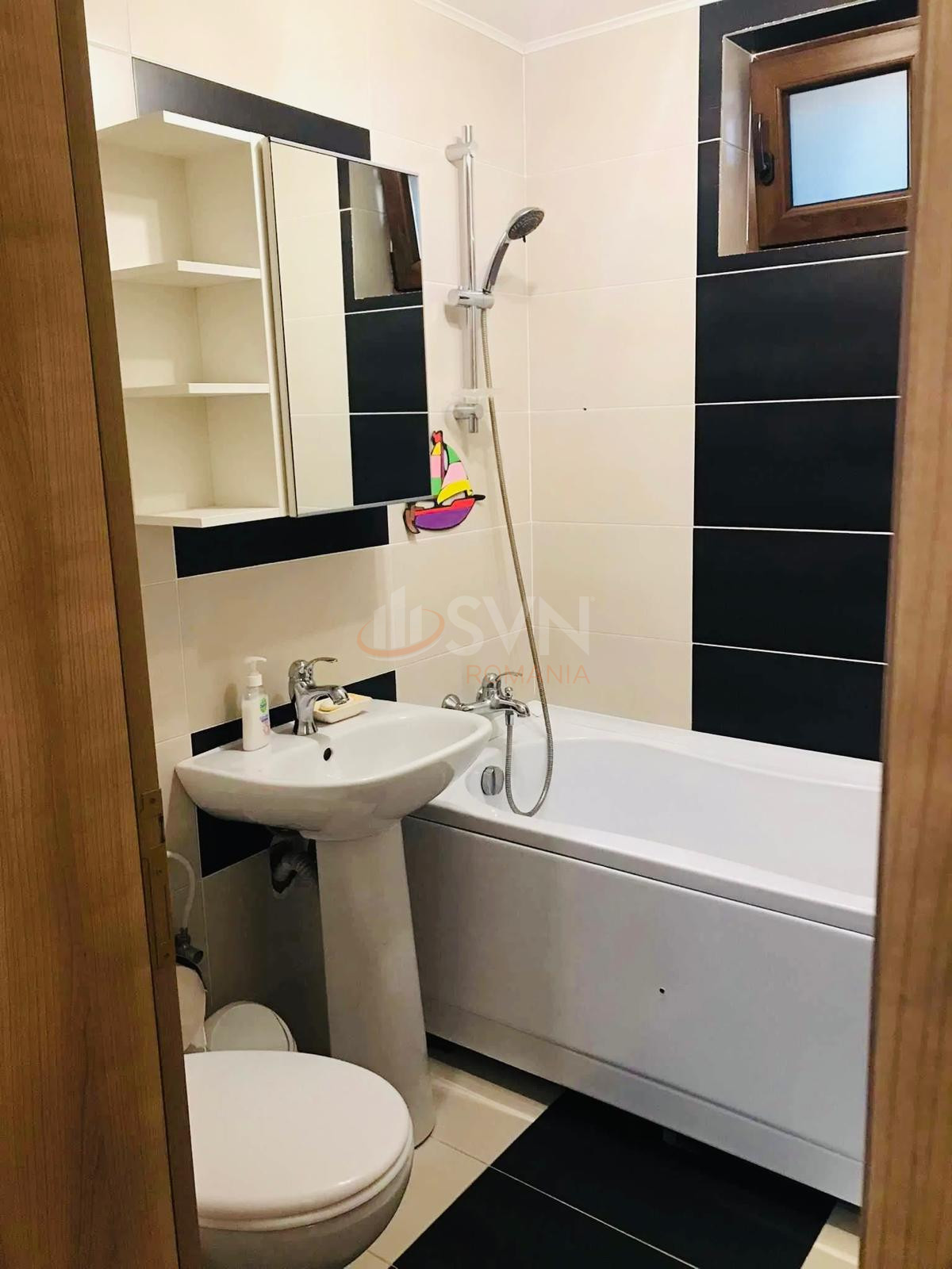 Casa, 3 camere Bucuresti/Bucurestii Noi