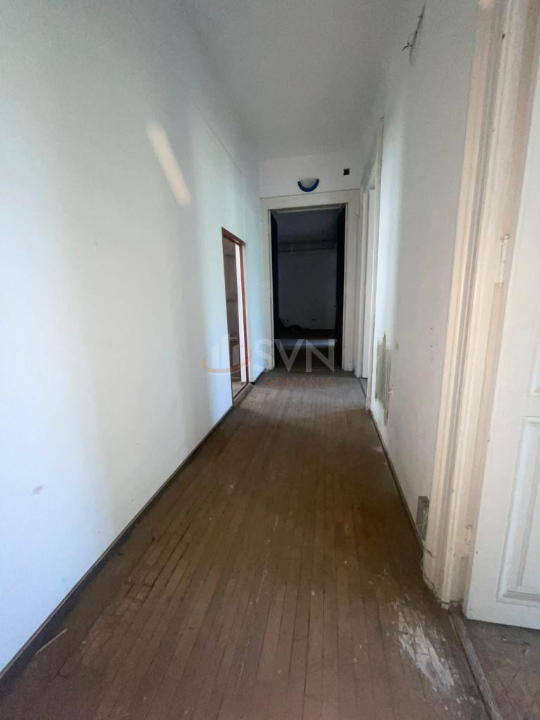 Casa, 30 camere Bucuresti/Piata Universitatii