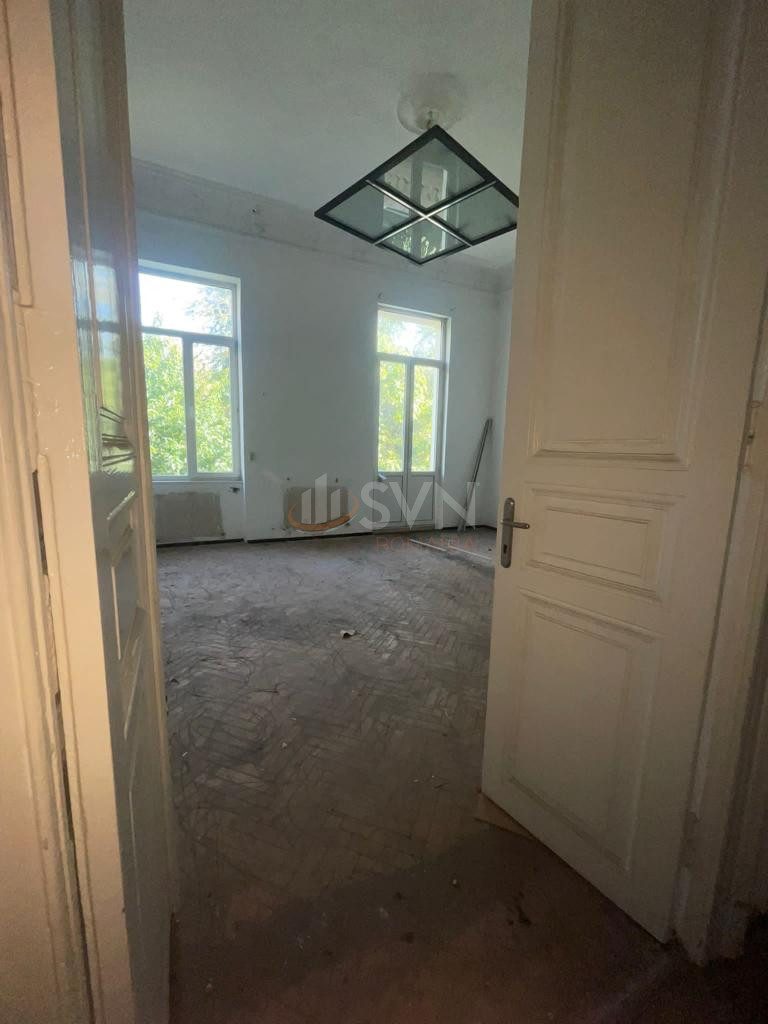 Casa, 30 camere Bucuresti/Piata Universitatii