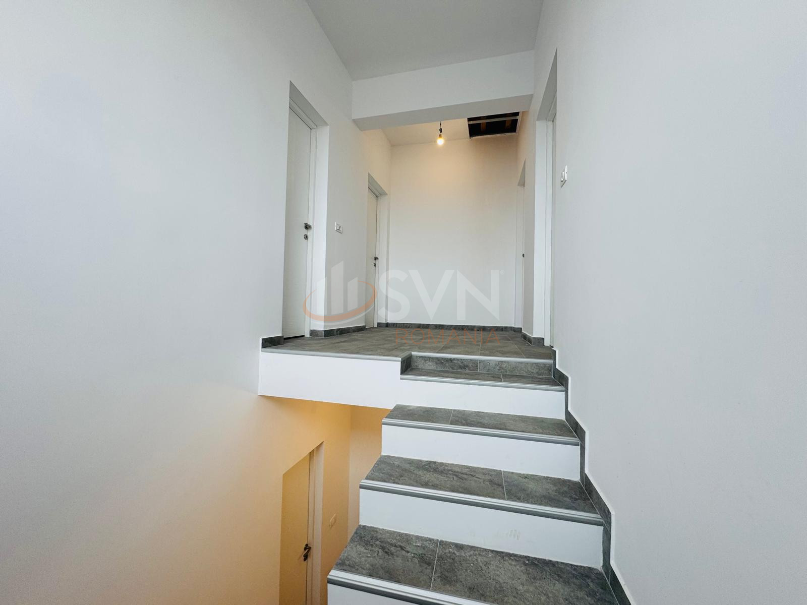 Casa, 4 camere Dambovita/Centru