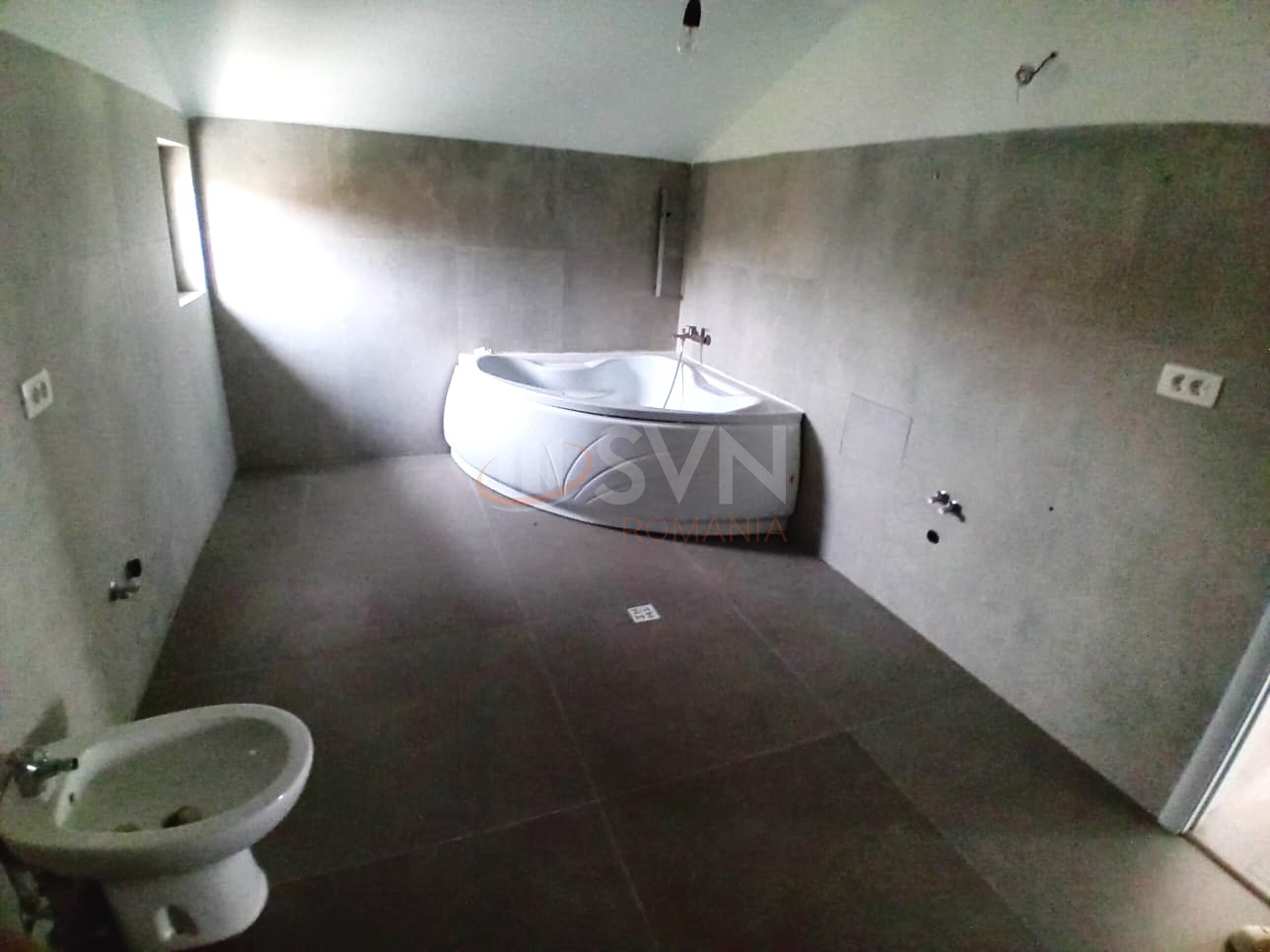 Casa, 4 camere Dambovita/Centru