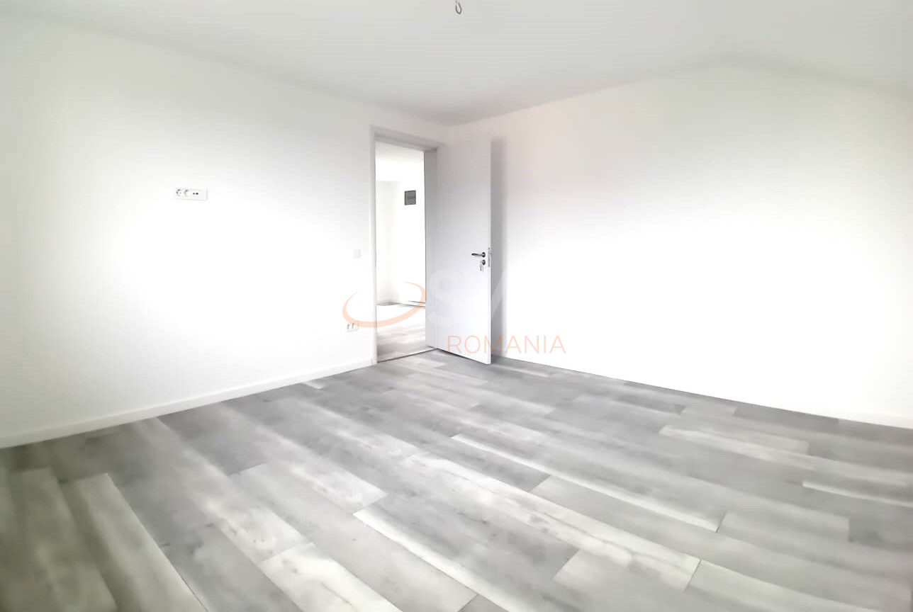 Casa, 4 camere Dambovita/Centru