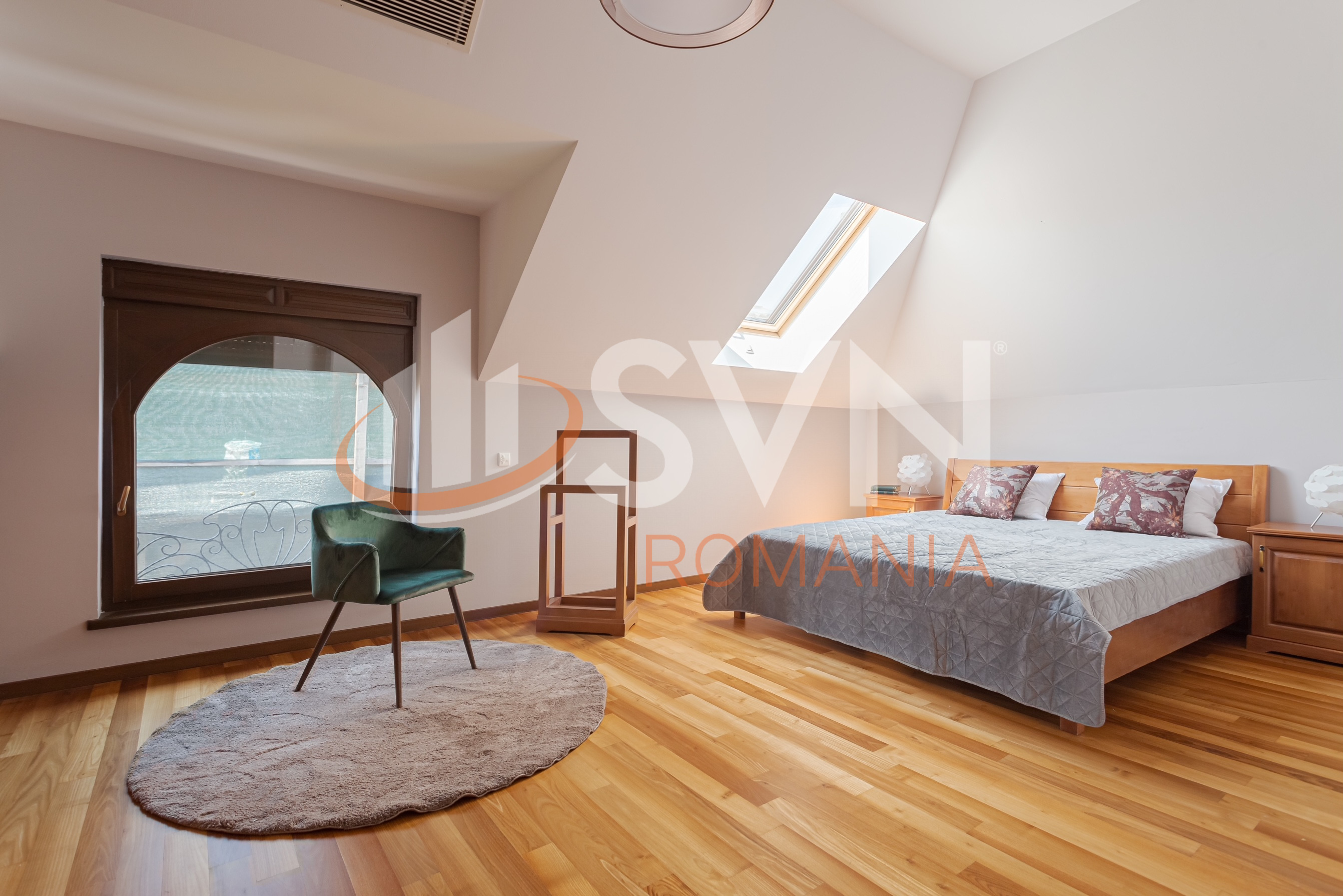 Casa, 4 camere Bucuresti/Piata Victoriei