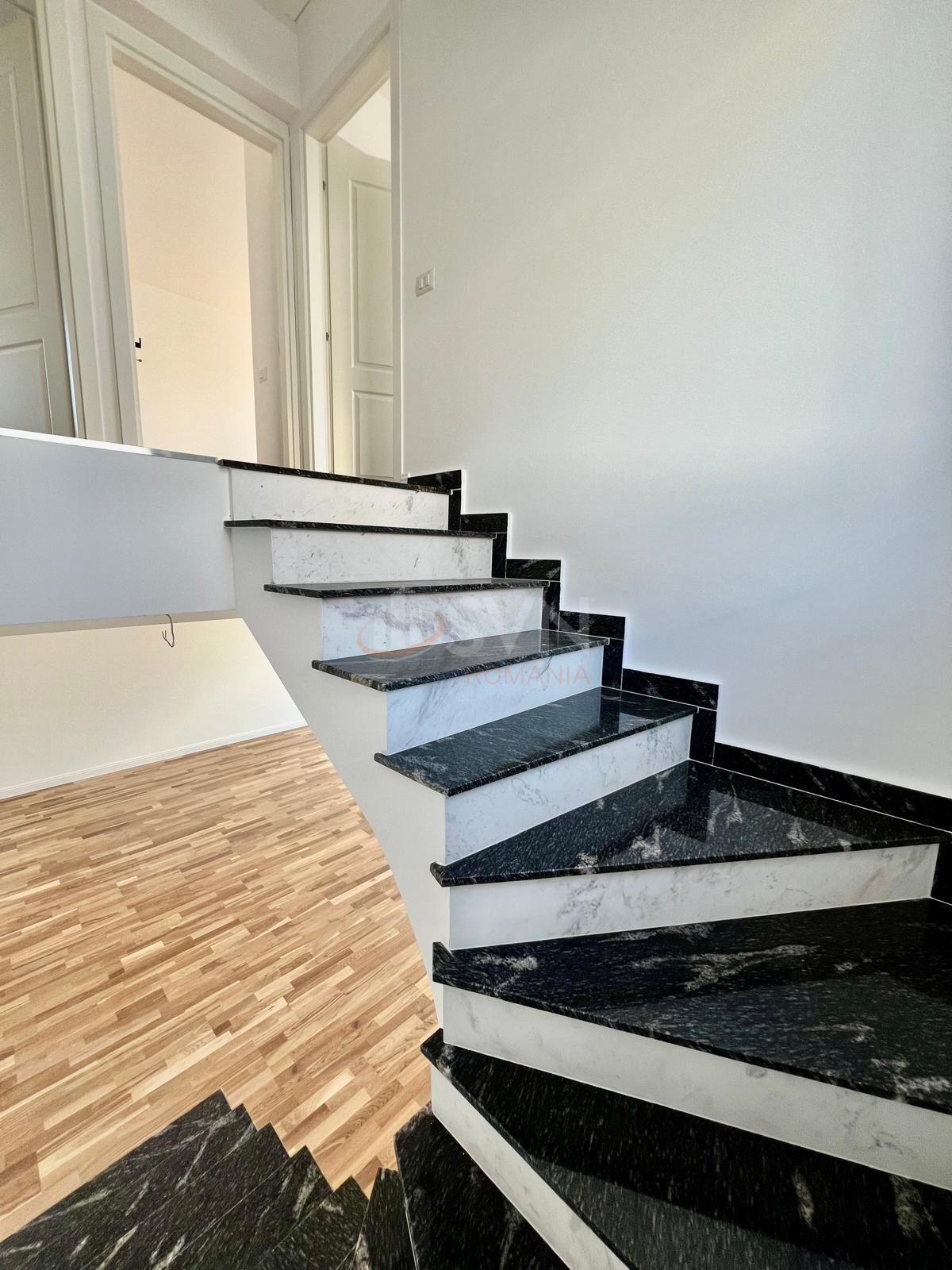 Casa, 4 camere Bucuresti/Bucurestii Noi