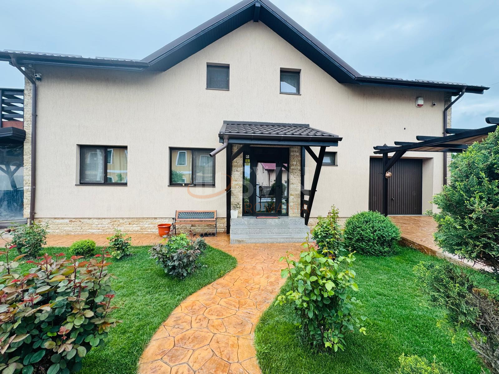 Casa, 4 camere Dambovita/Centru