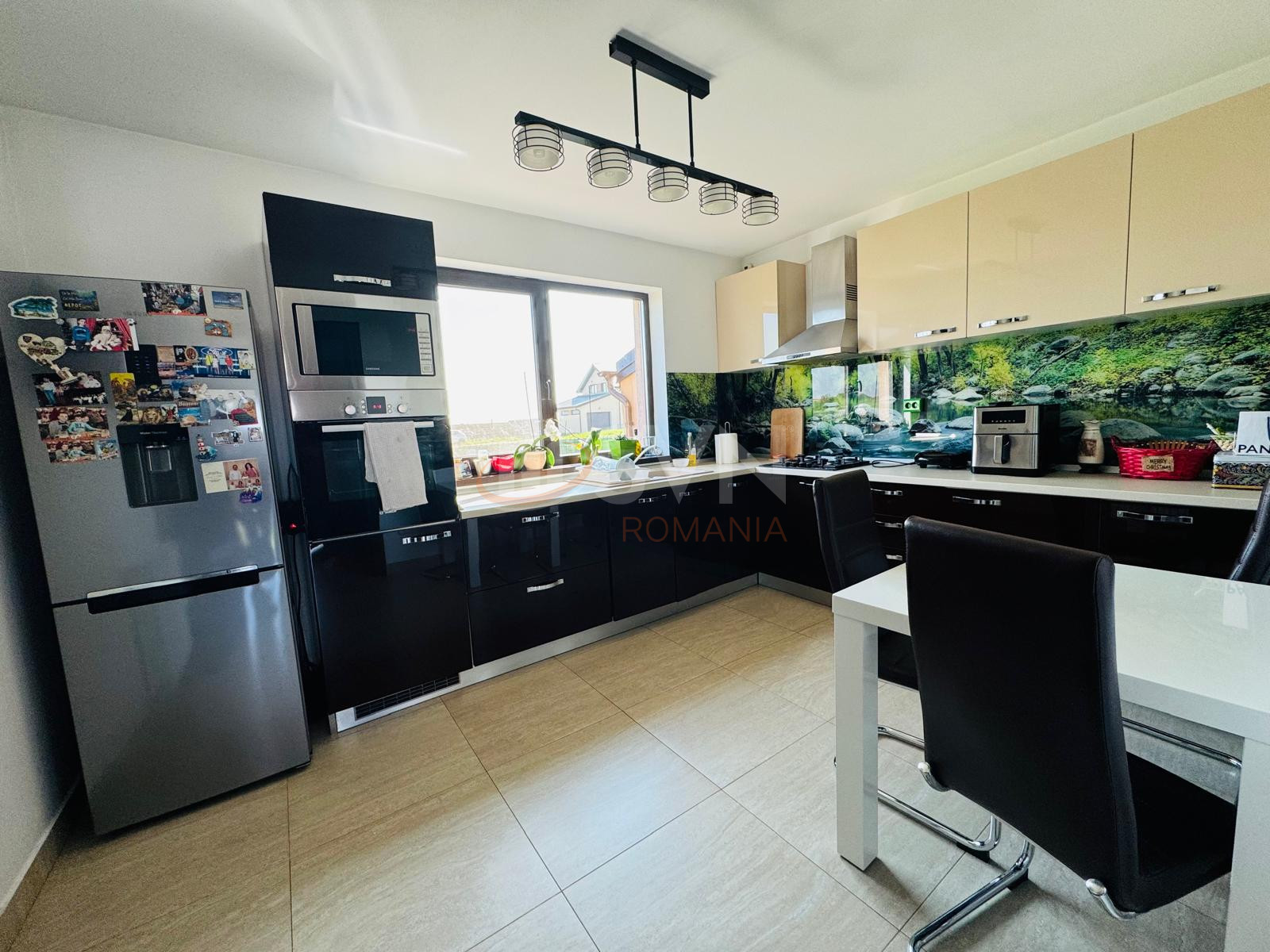 Casa, 4 camere Dambovita/Centru