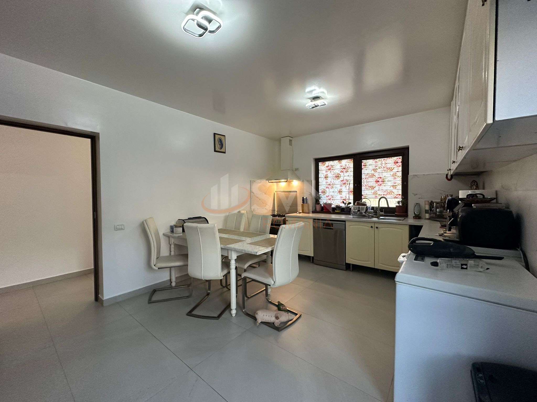 Casa, 4 camere Bucuresti/Sisesti