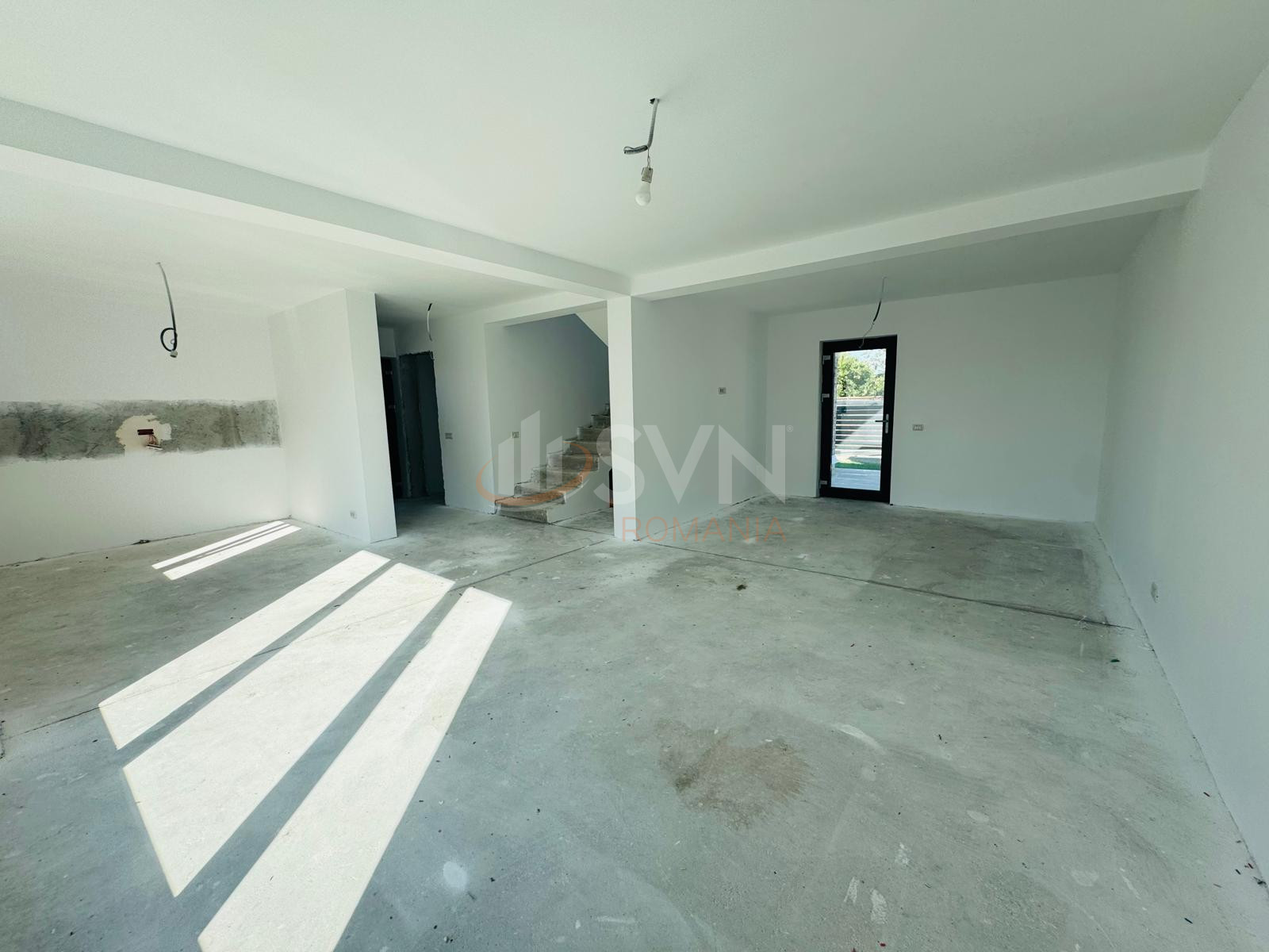 Casa, 4 camere Dambovita/Centru