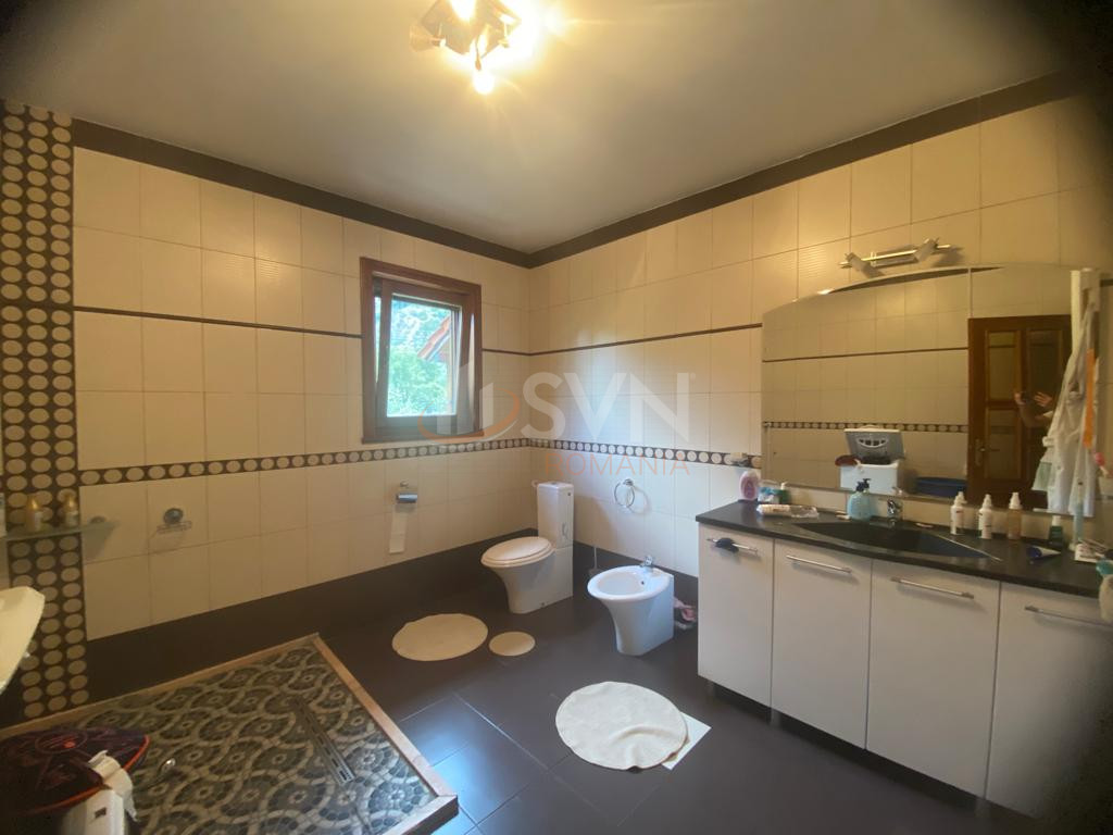 Casa, 4 camere Caras-severin/Centru