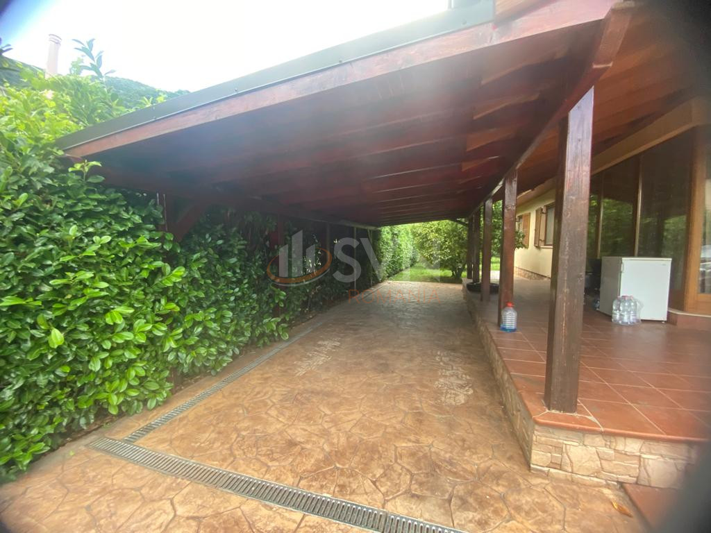 Casa, 4 camere Caras-severin/Centru