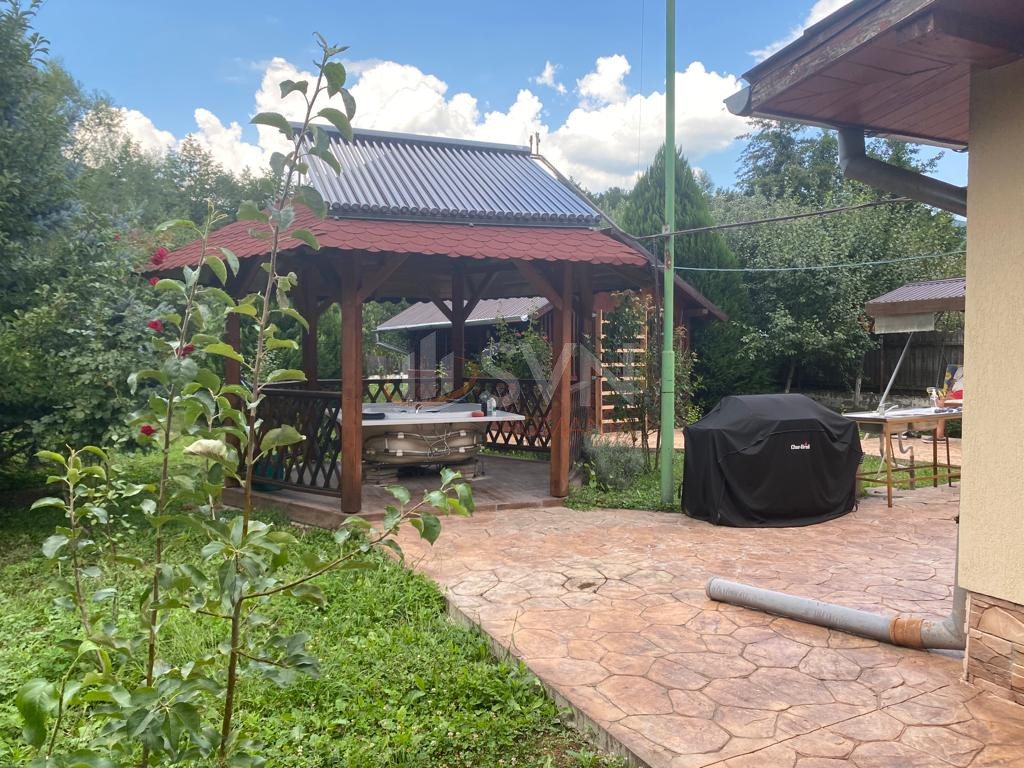 Casa, 4 camere Caras-severin/Centru