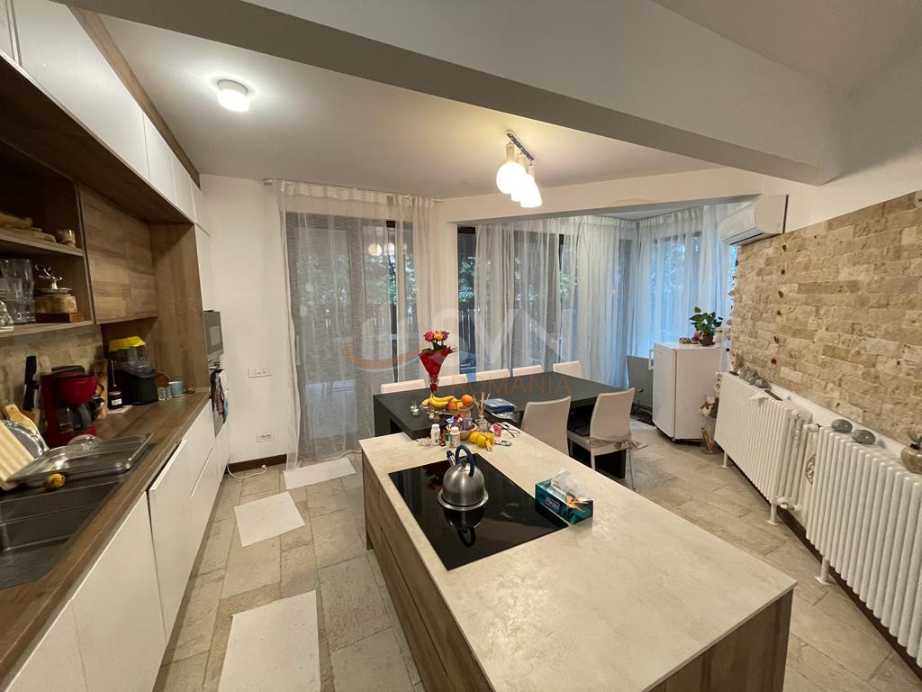 Casa, 4 camere Bucuresti/Iancu Nicolae