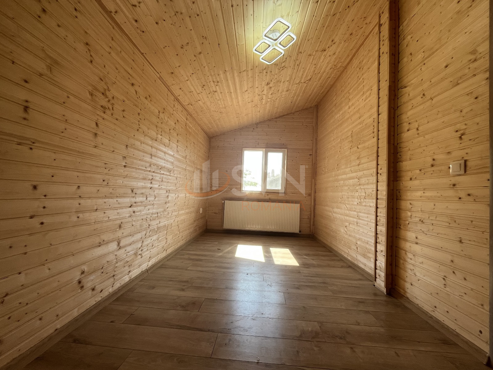 Casa, 4 camere Dambovita/Centru