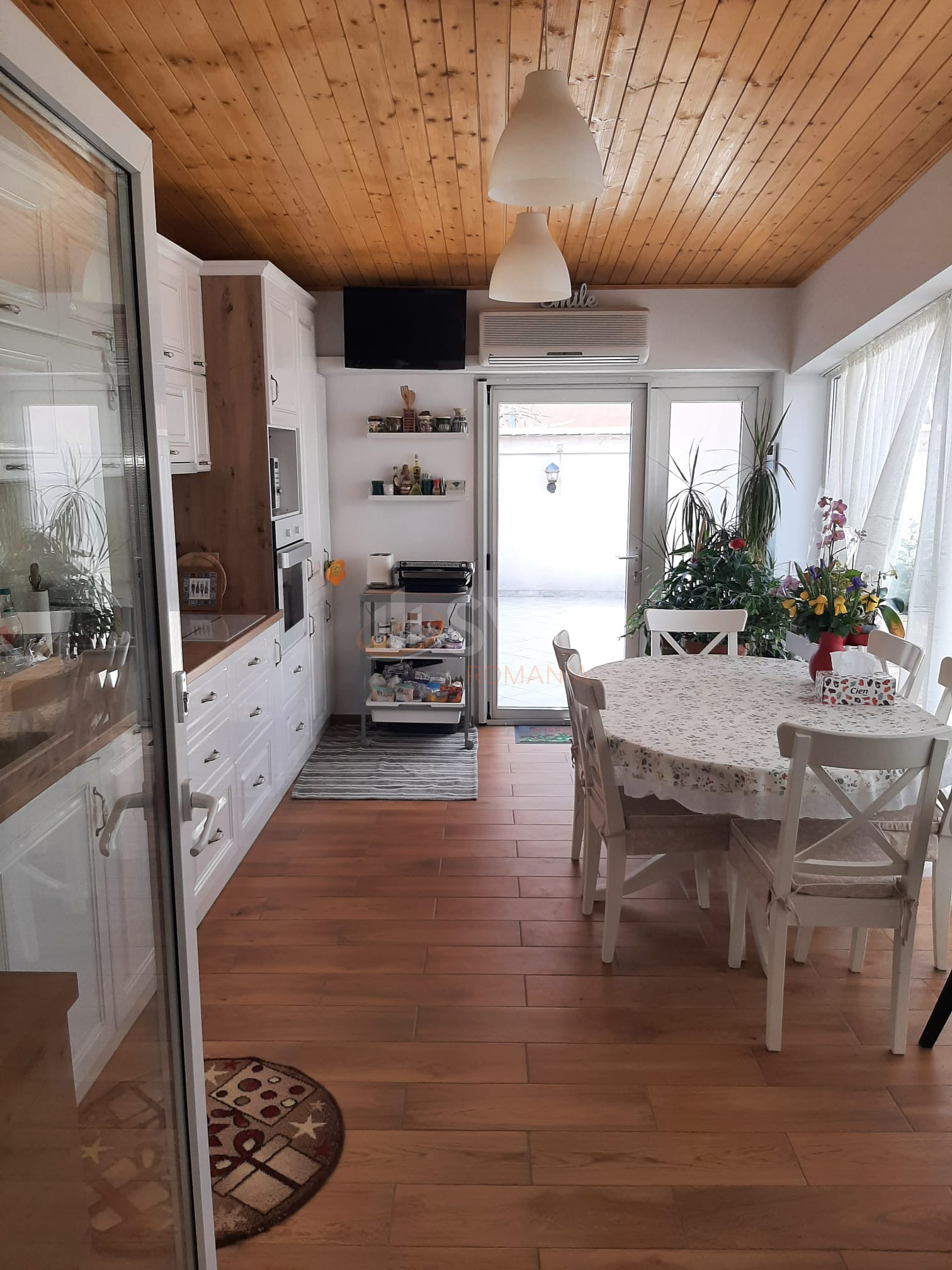 Casa, 4 camere Bucuresti/Domenii