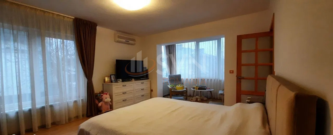 Casa, 4 camere Bucuresti/Domenii