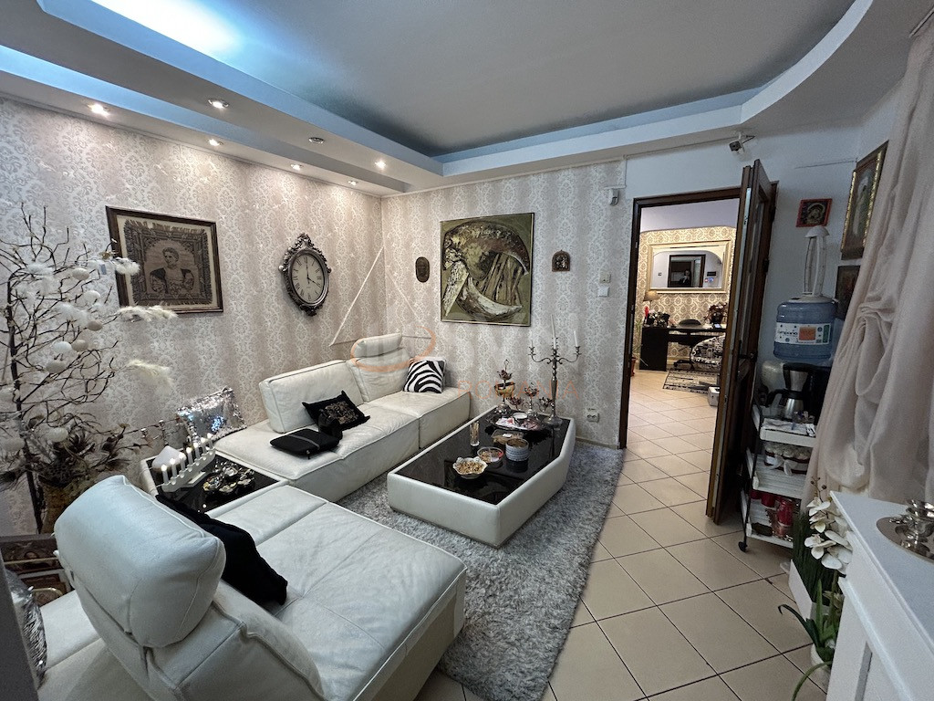 Casa, 4 camere Bucuresti/Calea Plevnei