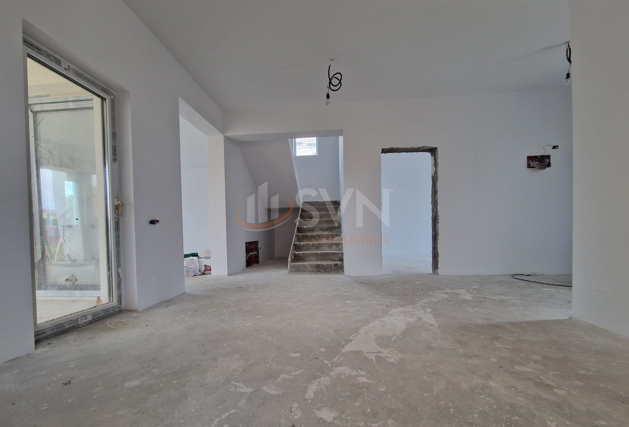 Casa, 4 camere Dambovita/Centru