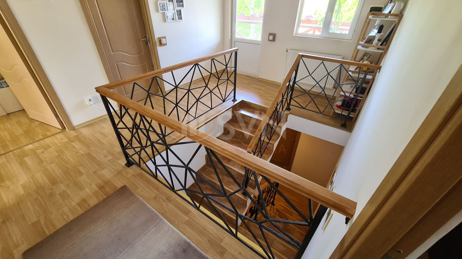 Casa, 4 camere Dambovita/Centru