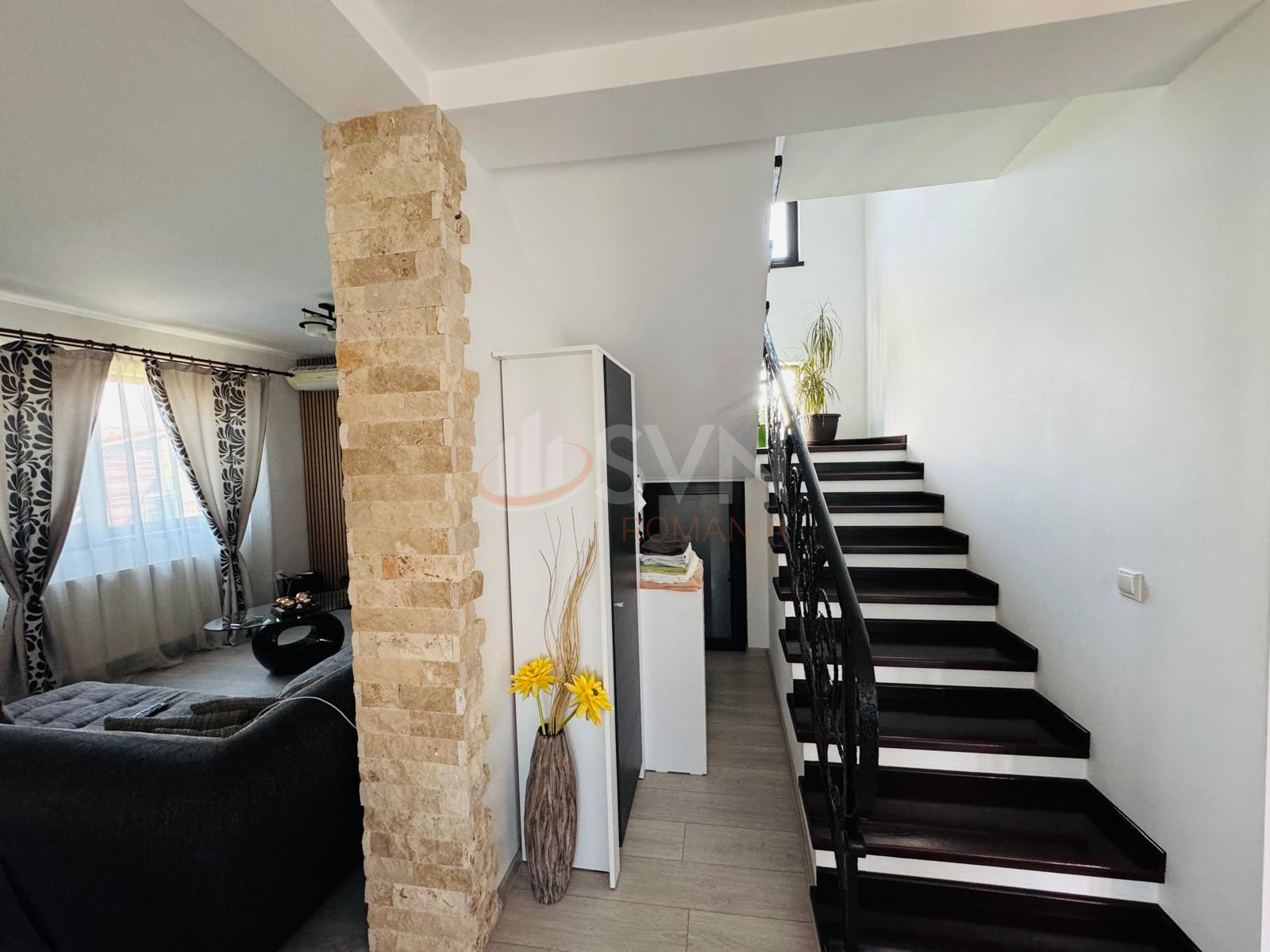 Casa, 4 camere Dambovita/Centru