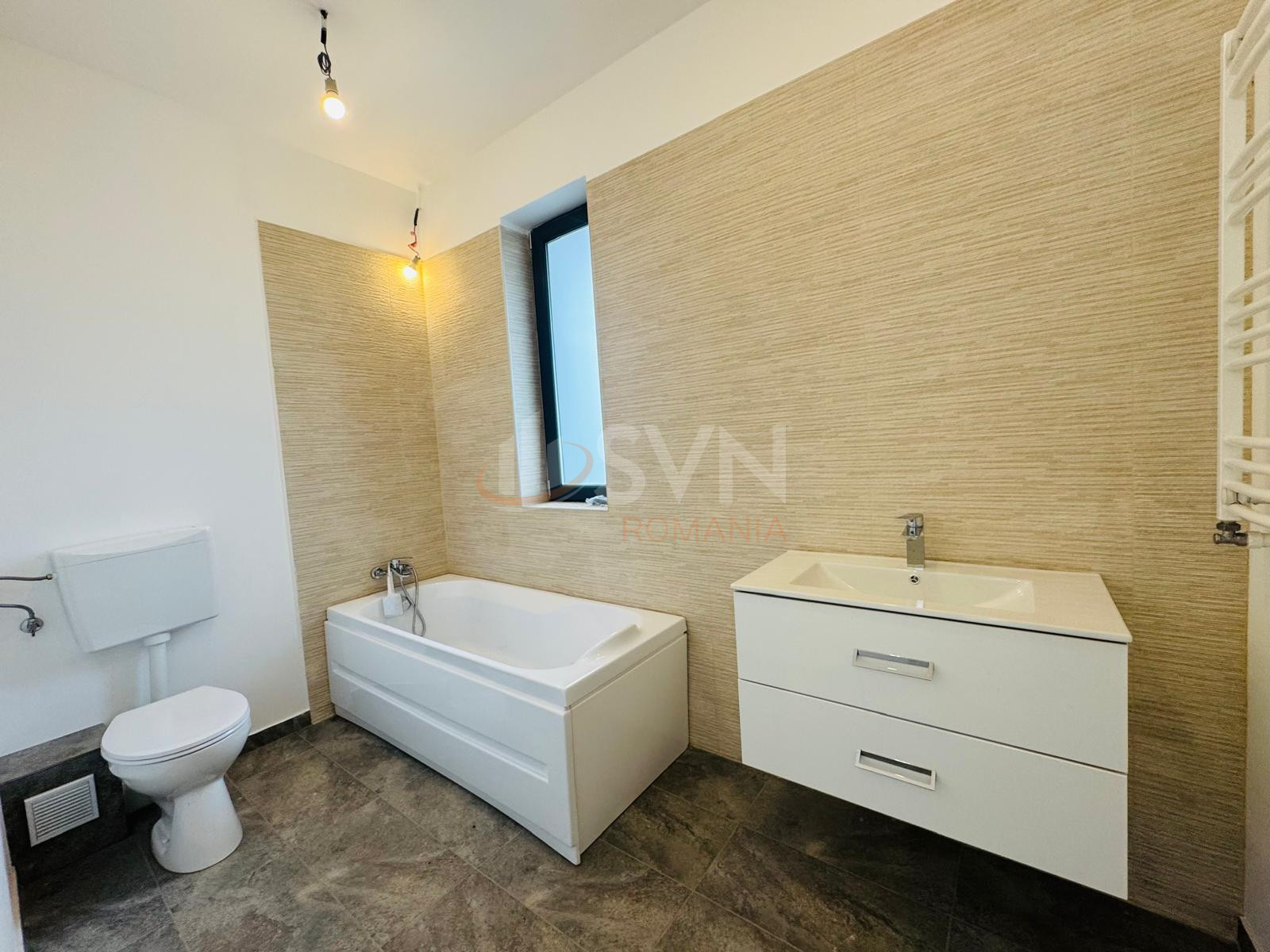 Casa, 4 camere Dambovita/Centru