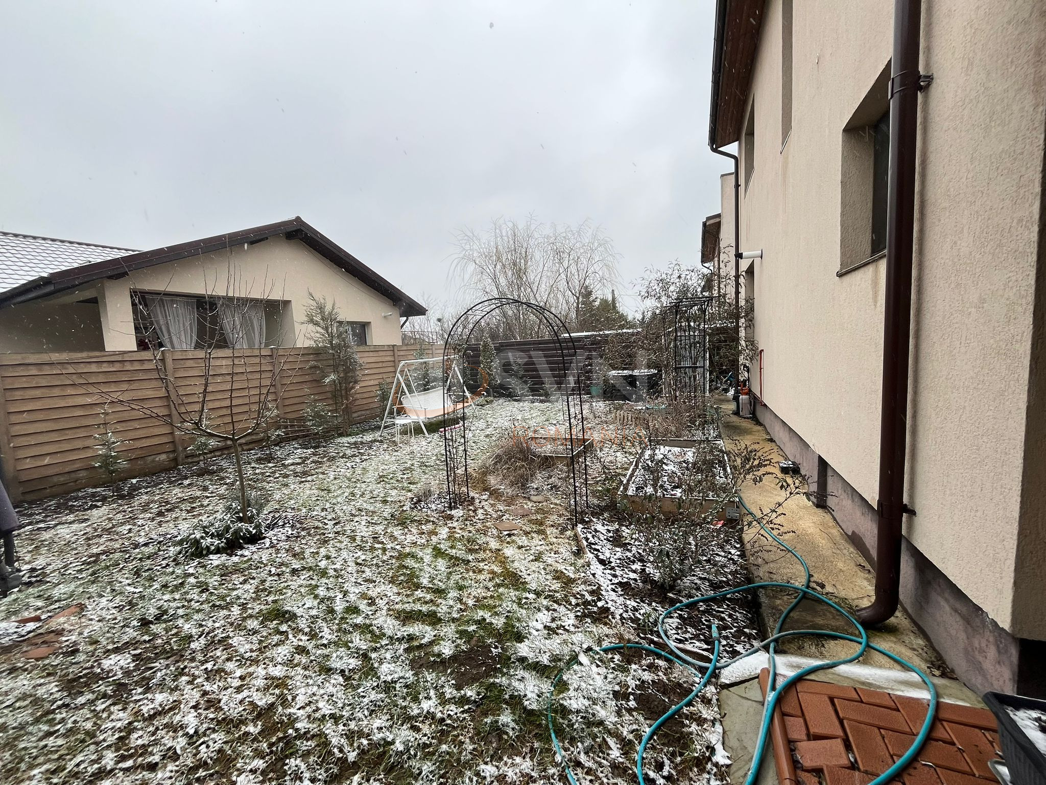 Casa, 4 camere Dambovita/Centru