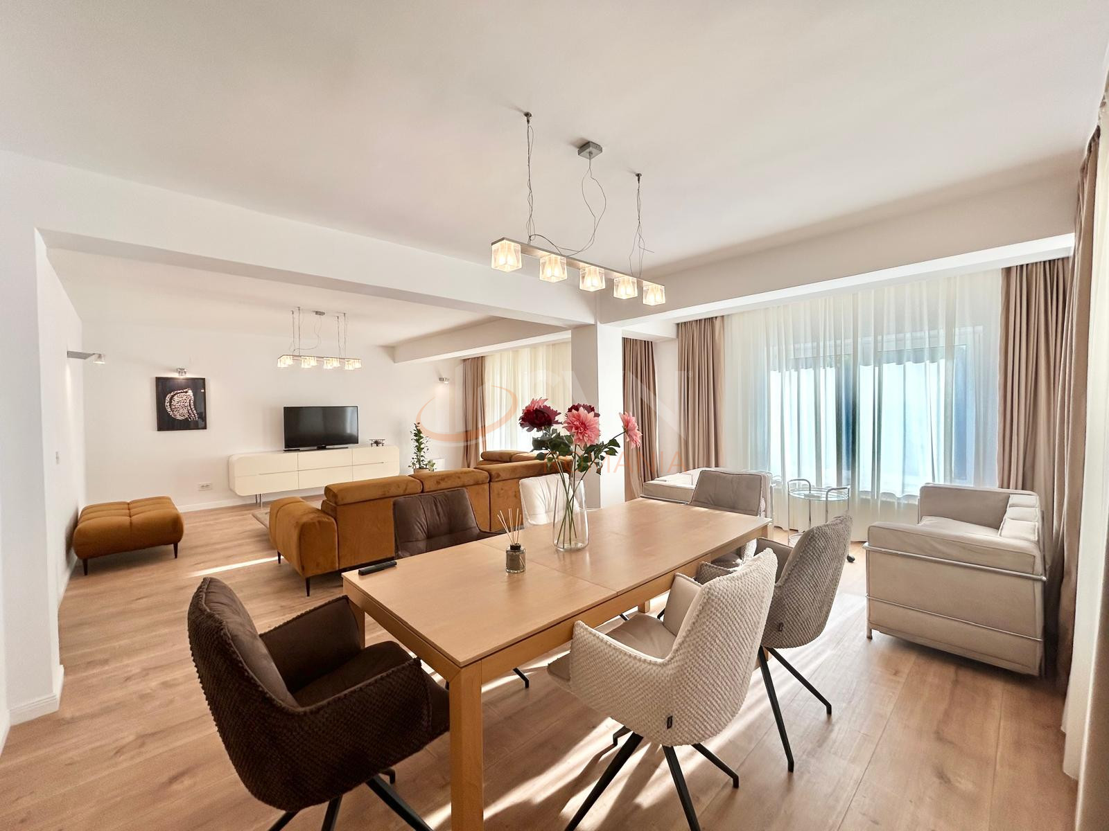 Casa, 4 camere Bucuresti/Iancu Nicolae
