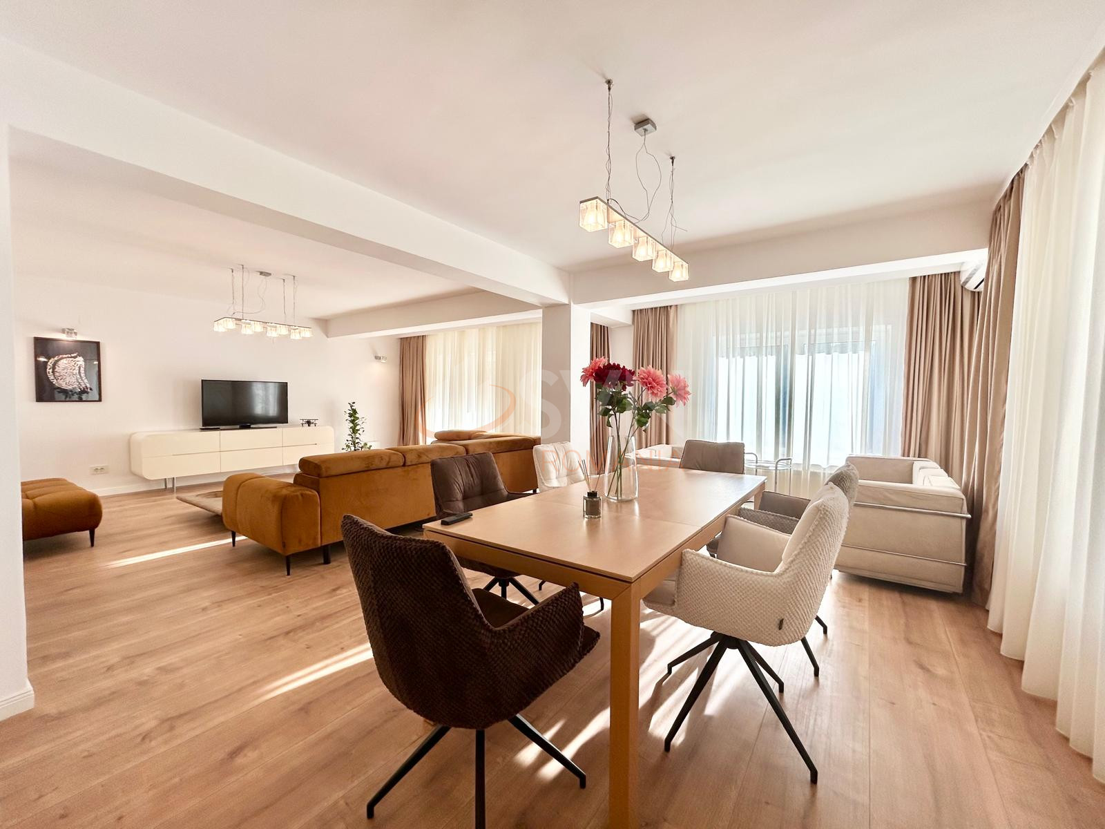 Casa, 4 camere Bucuresti/Iancu Nicolae