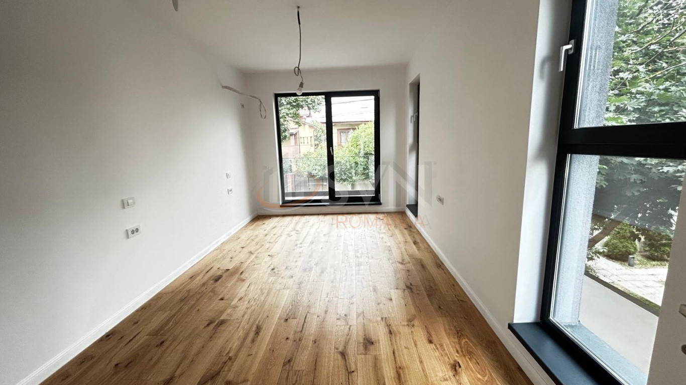 Casa, 4 camere Bucuresti/Bucurestii Noi