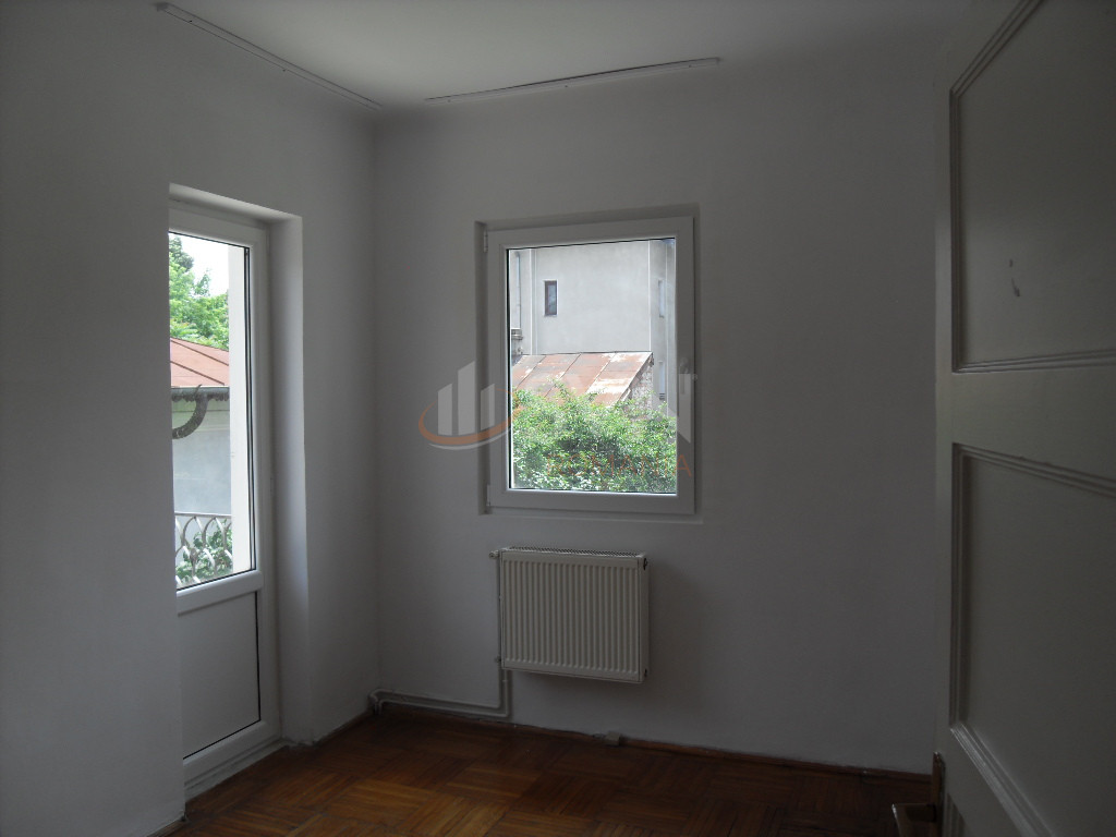 Casa, 4 camere Bucuresti/Domenii