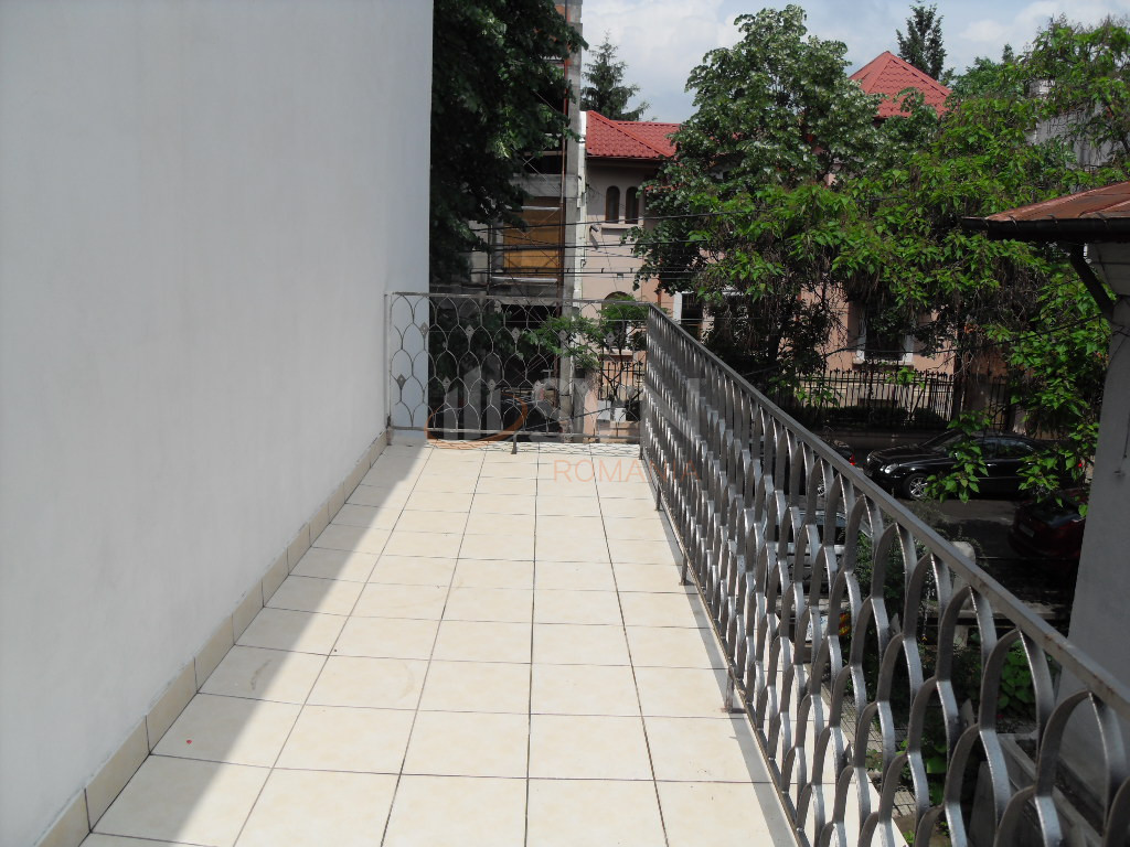 Casa, 4 camere Bucuresti/Domenii