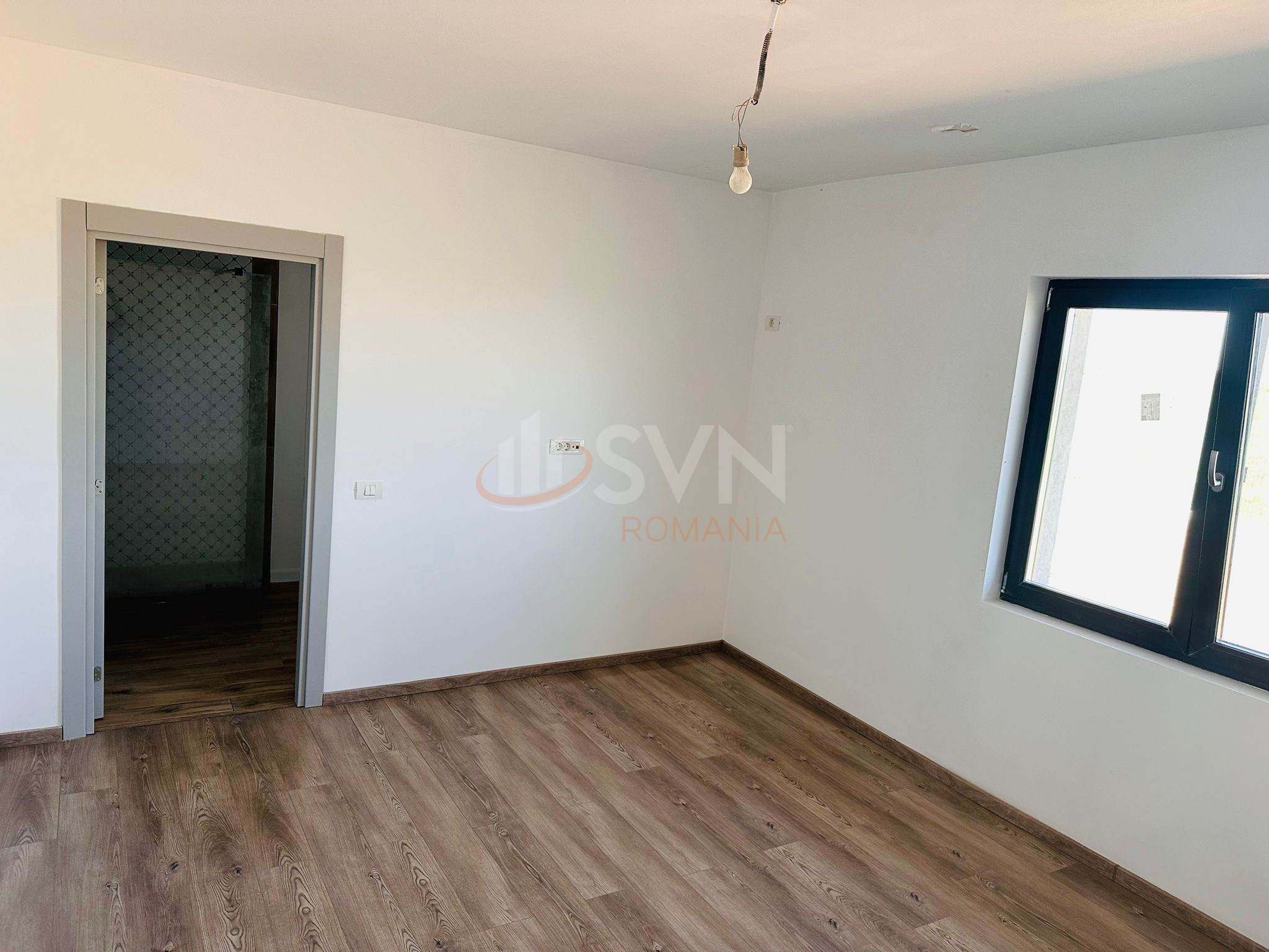 Casa, 4 camere Dambovita/Centru