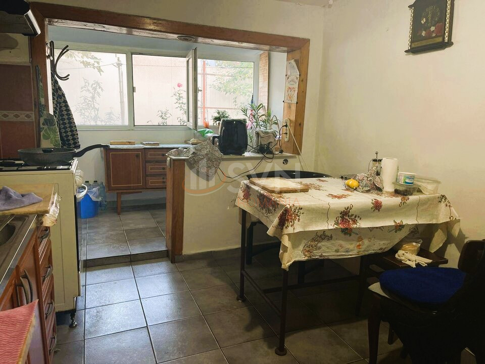 Casa, 4 camere Bucuresti/1 Mai