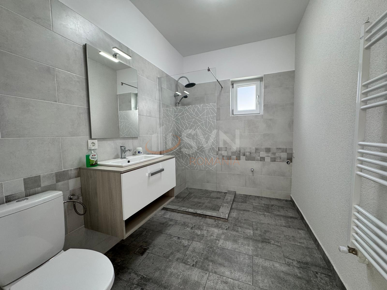 Casa, 4 camere Dambovita/Centru