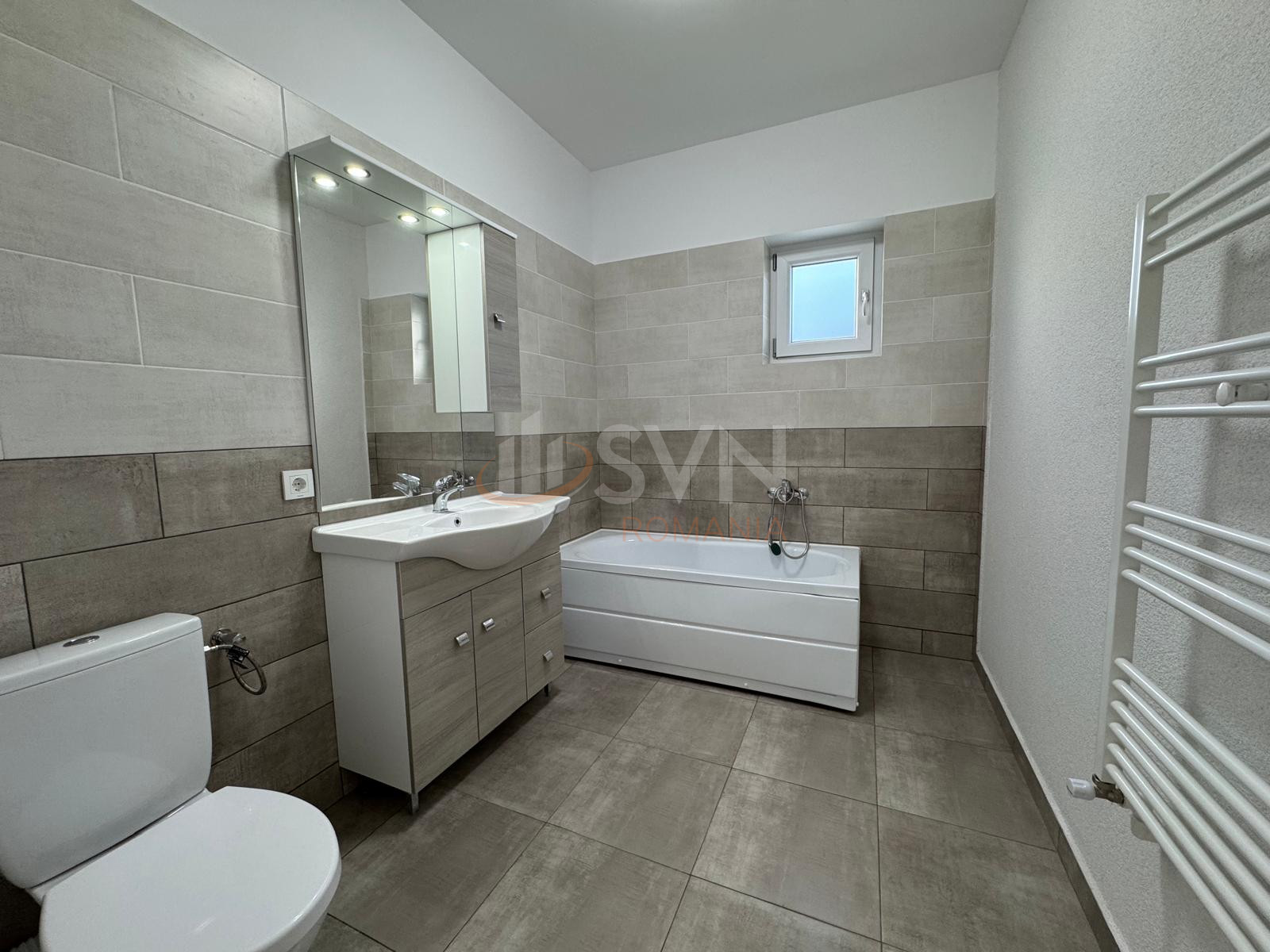 Casa, 4 camere Dambovita/Centru
