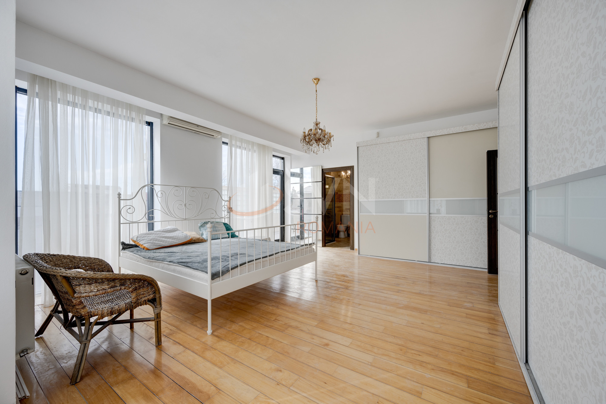 Casa, 4 camere Bucuresti/Baneasa