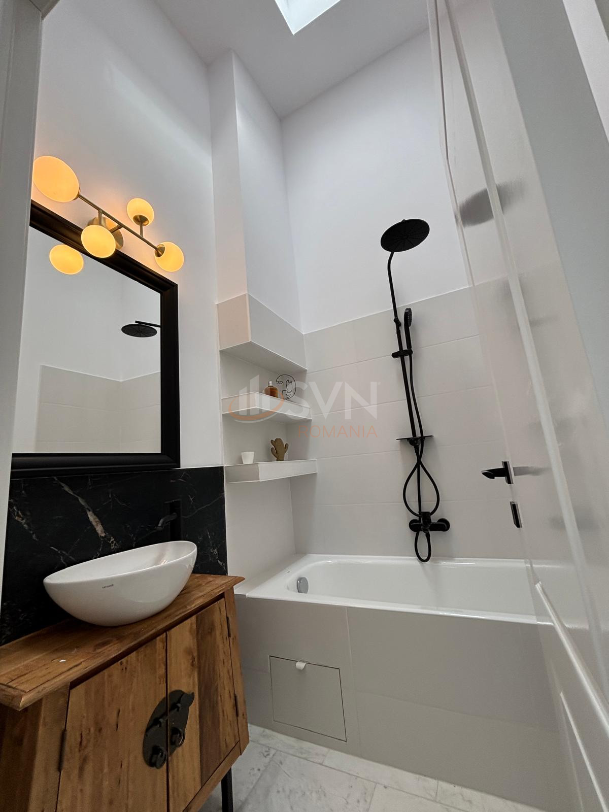 Casa, 4 camere Bucuresti/Bucurestii Noi