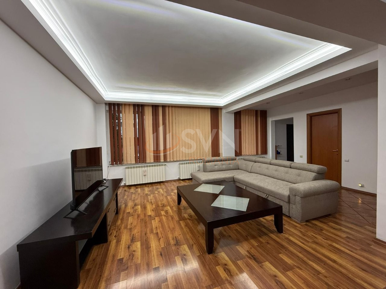 Casa, 5 camere Bucuresti/1 Mai