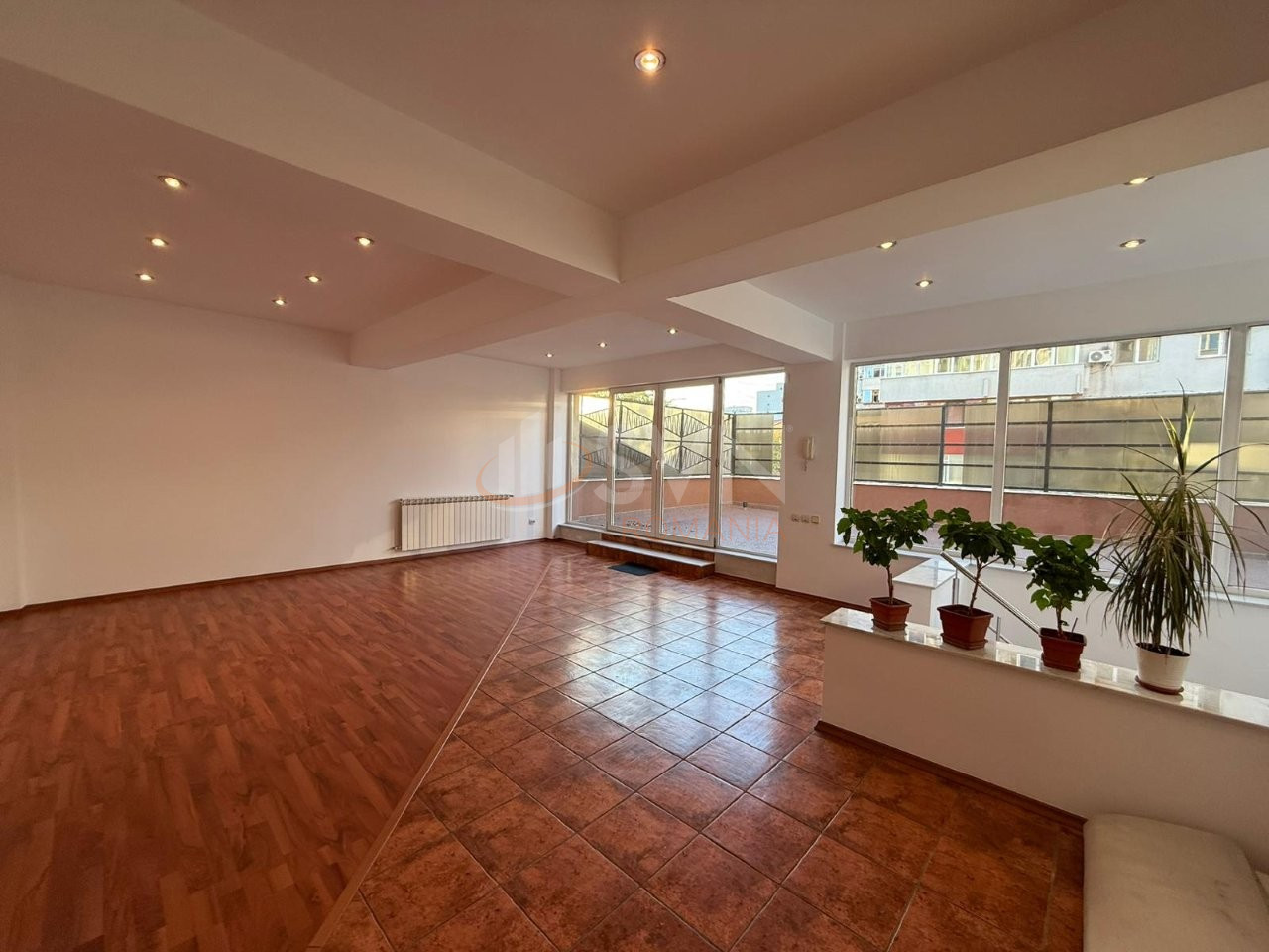 Casa, 5 camere Bucuresti/1 Mai