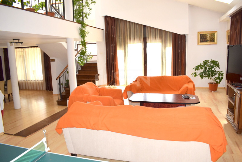 Casa, 5 camere Bucuresti/Sisesti