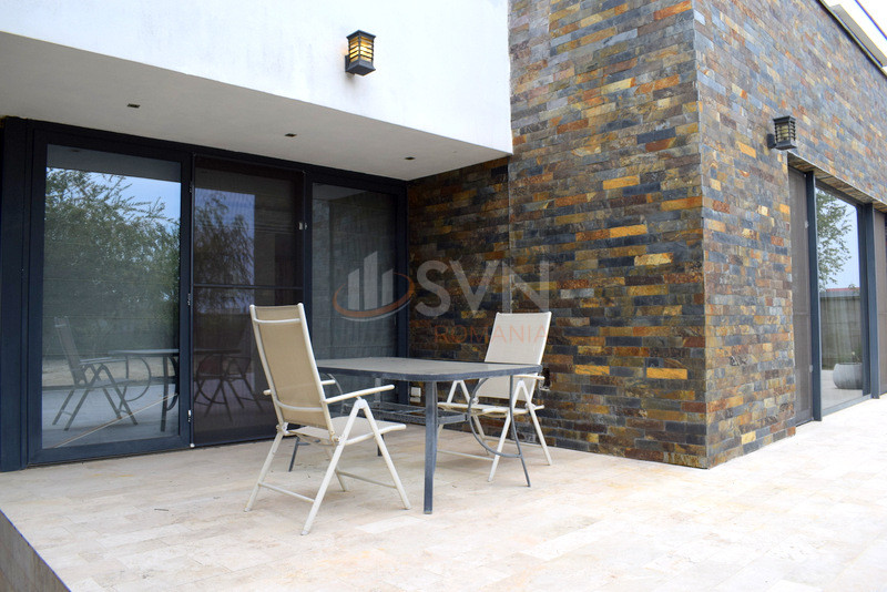 Casa, 5 camere Bucuresti/Straulesti