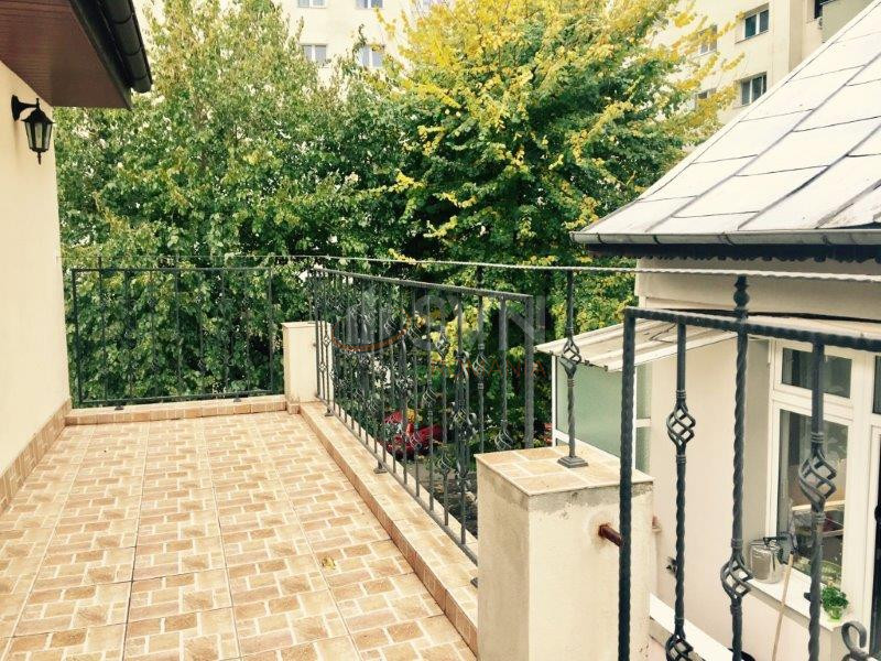 Casa, 5 camere Bucuresti/Banu Manta