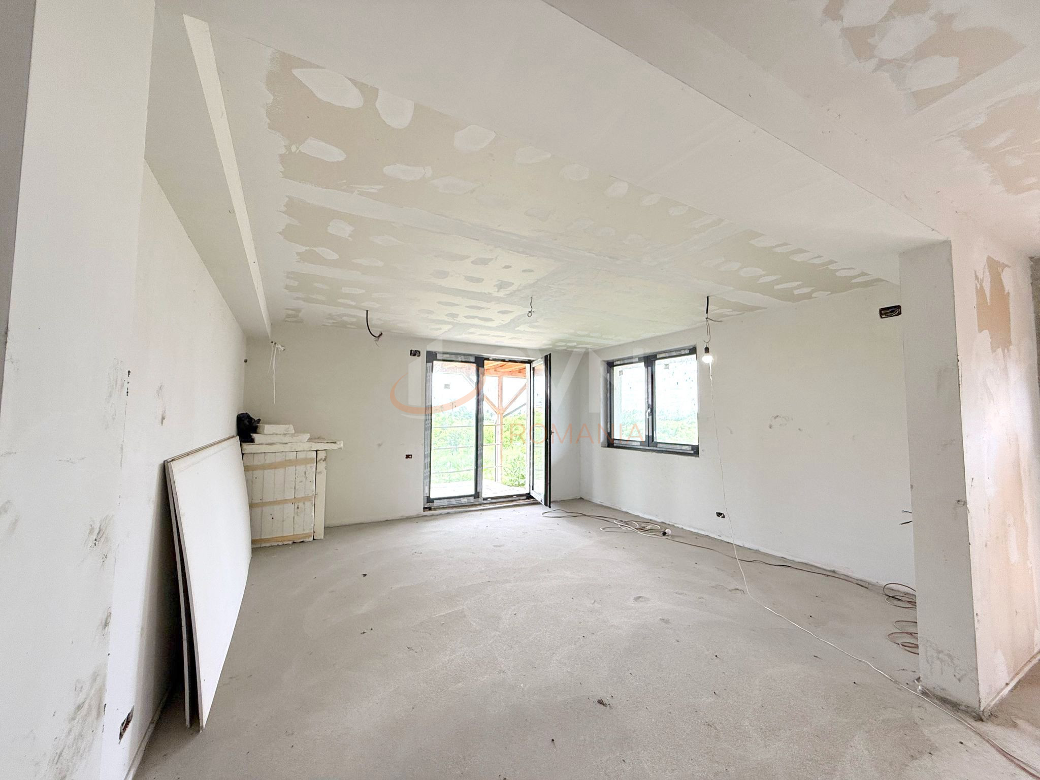 Casa, 5 camere Dambovita/Centru