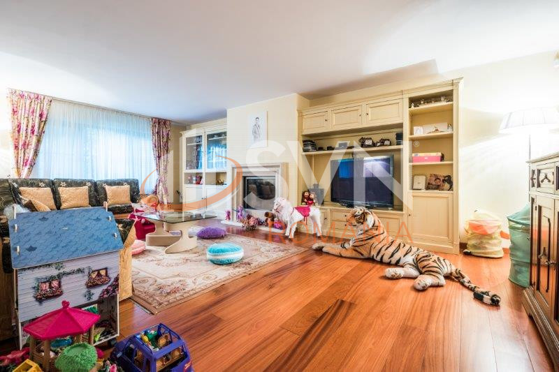 Casa, 5 camere Prahova/Centru