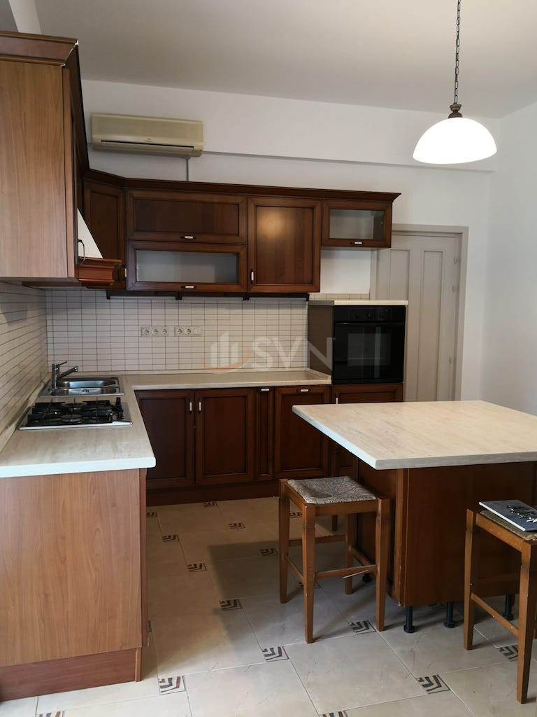 Casa, 5 camere Bucuresti/Iancu Nicolae