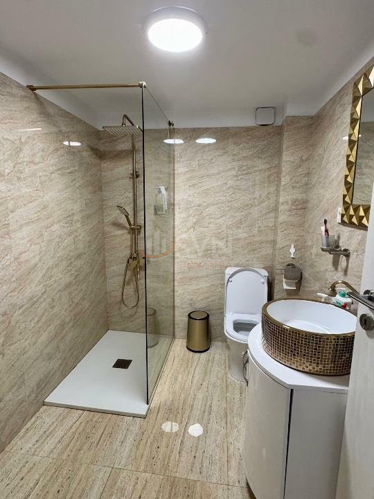 Casa, 5 camere Bucuresti/Domenii