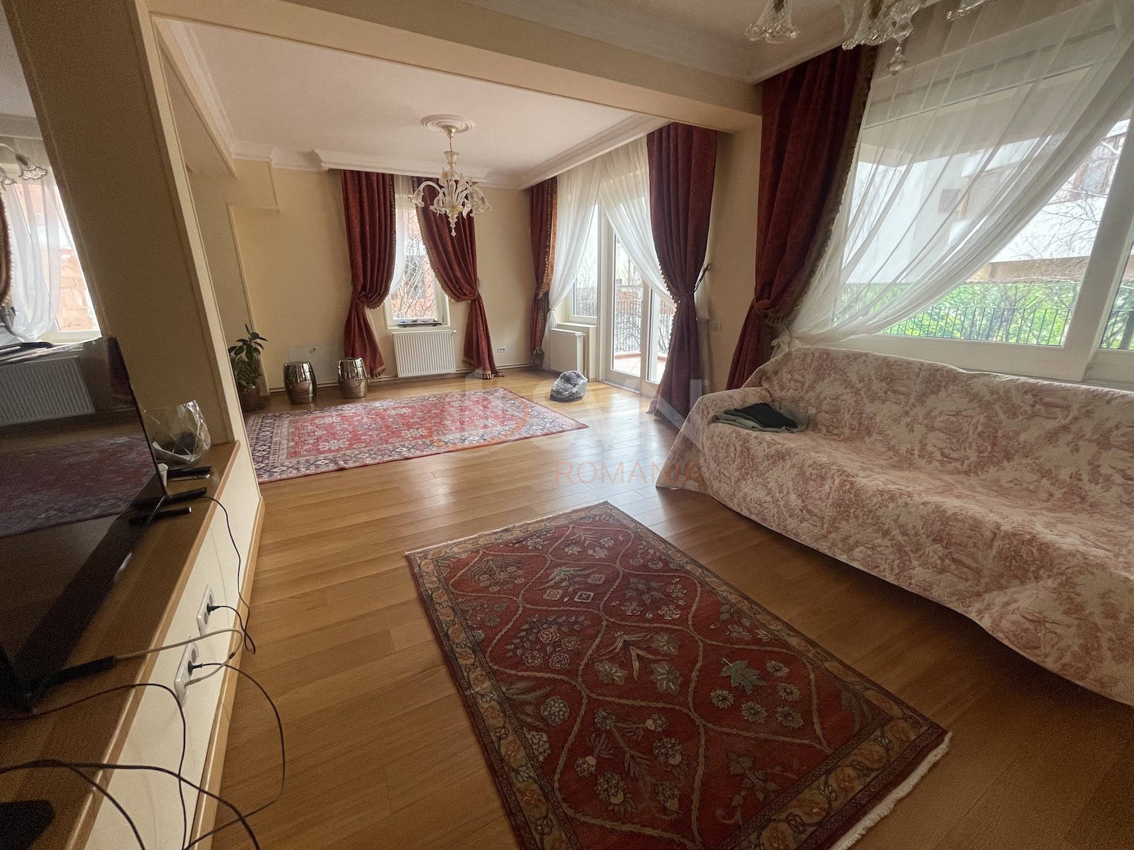 Casa, 5 camere Bucuresti/Pipera