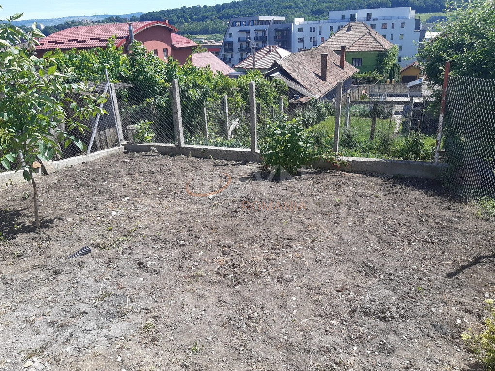 Casa, 5 camere Cluj/Dambul Rotund