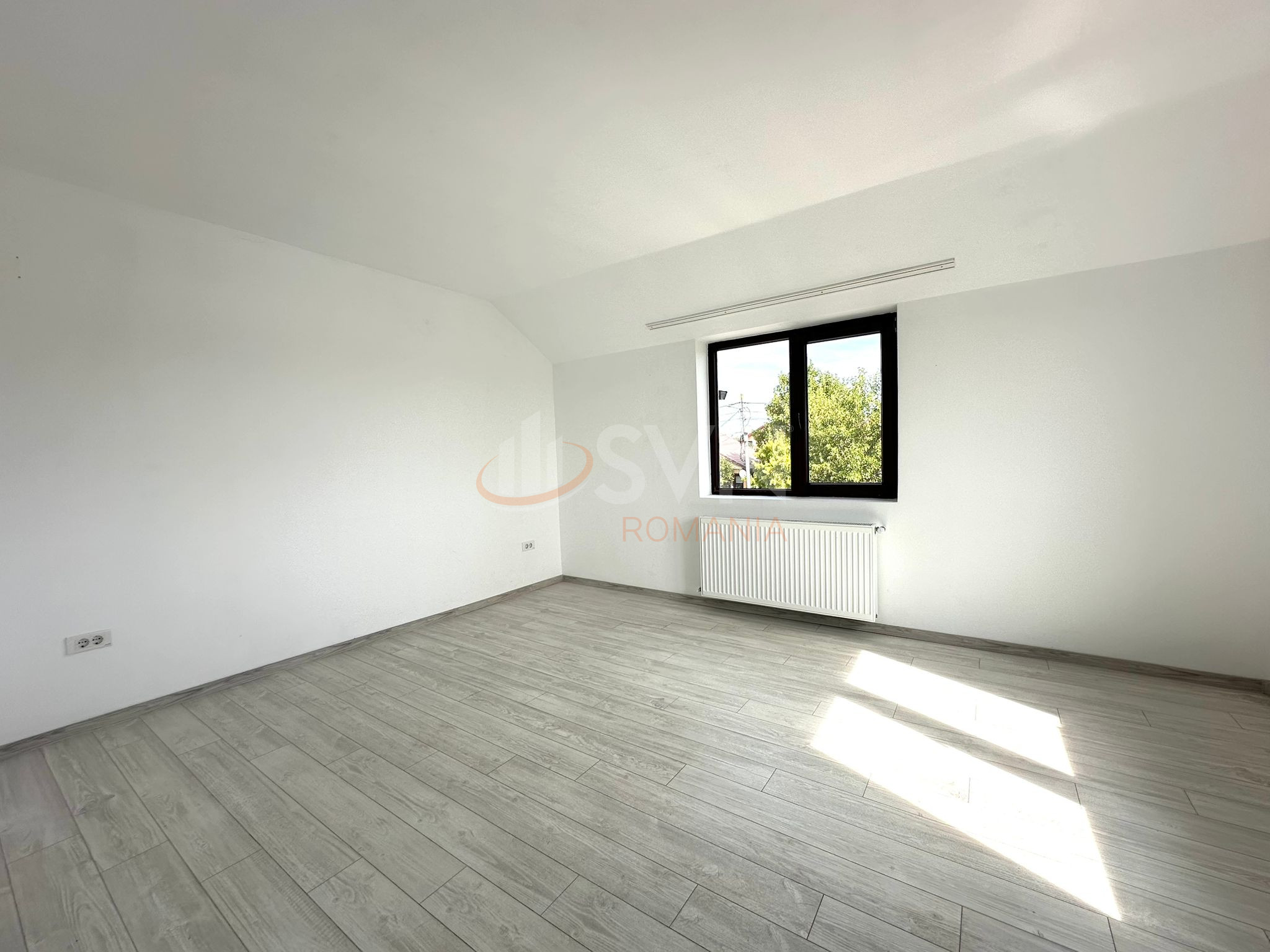 Casa, 5 camere Dambovita/Centru